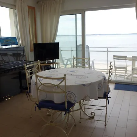 Apartamento Perreire Premiere Ligne Les Pieds Dans L Eau Vue Magnifique Sur Le Bassin Arcachón